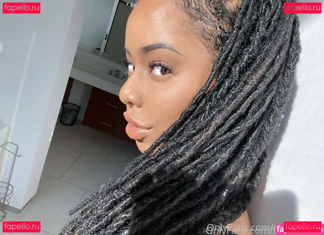 thekiranoir Onlyfans Photo Gallery 