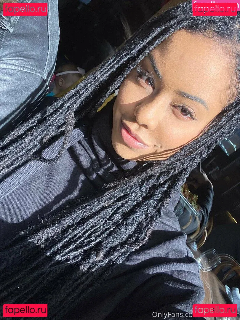 thekiranoir Onlyfans Photo Gallery 