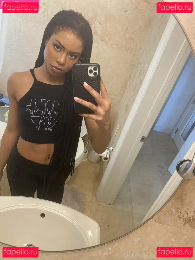 thekiranoir Onlyfans Photo Gallery 