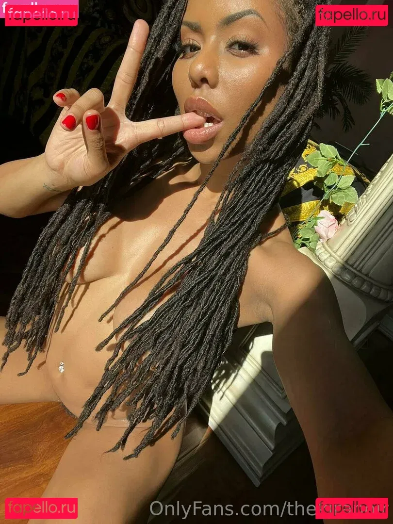 thekiranoir Onlyfans Photo Gallery 