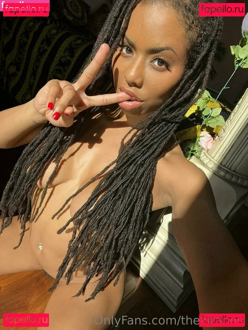 thekiranoir Onlyfans Photo Gallery 