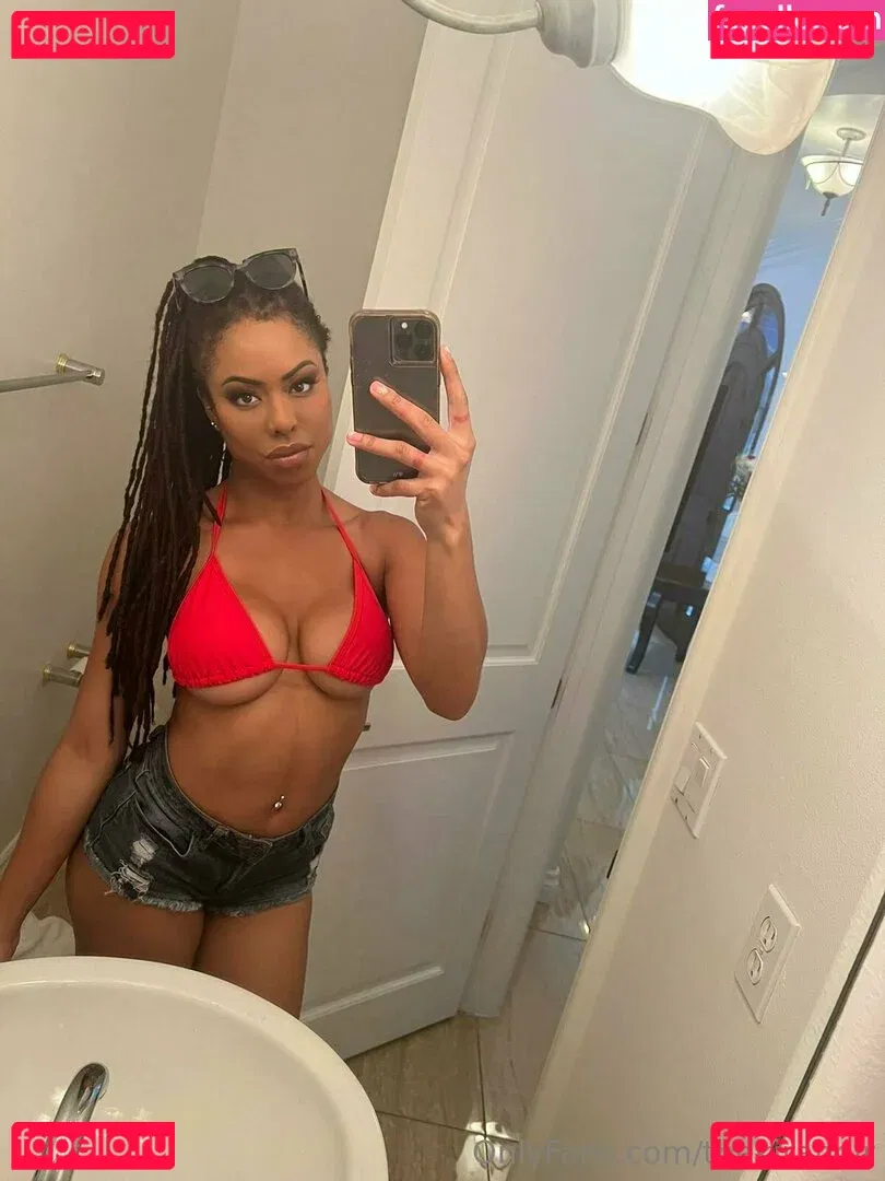 thekiranoir Onlyfans Photo Gallery 