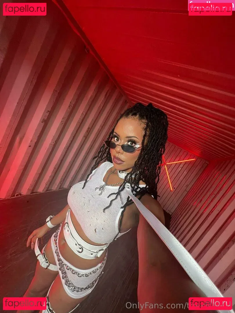 thekiranoir Onlyfans Photo Gallery 