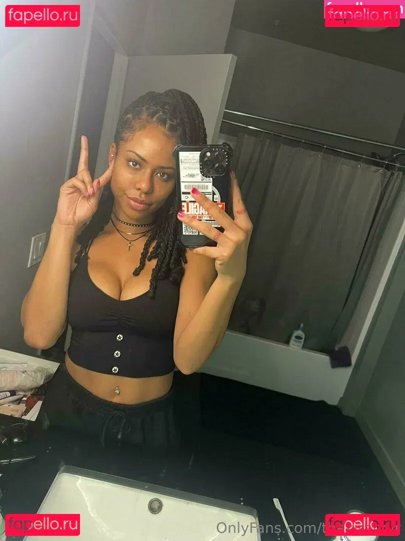 thekiranoir Onlyfans Photo Gallery 