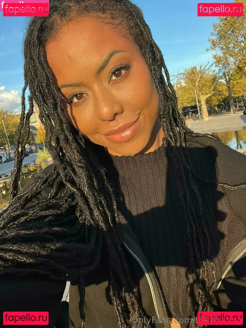 thekiranoir Onlyfans Photo Gallery 