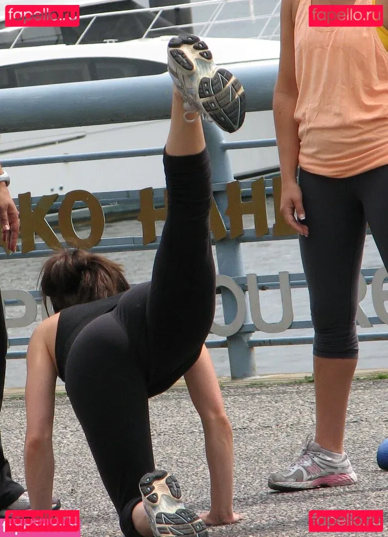 Kristin Kreuk Onlyfans Photo Gallery 