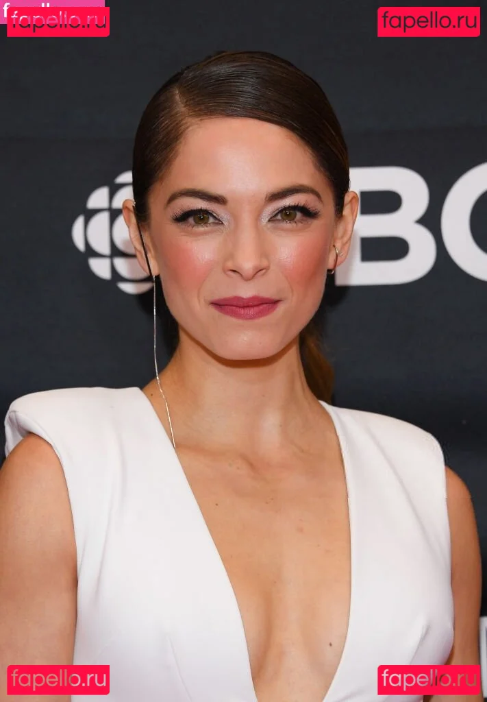 Kristin Kreuk Onlyfans Photo Gallery 