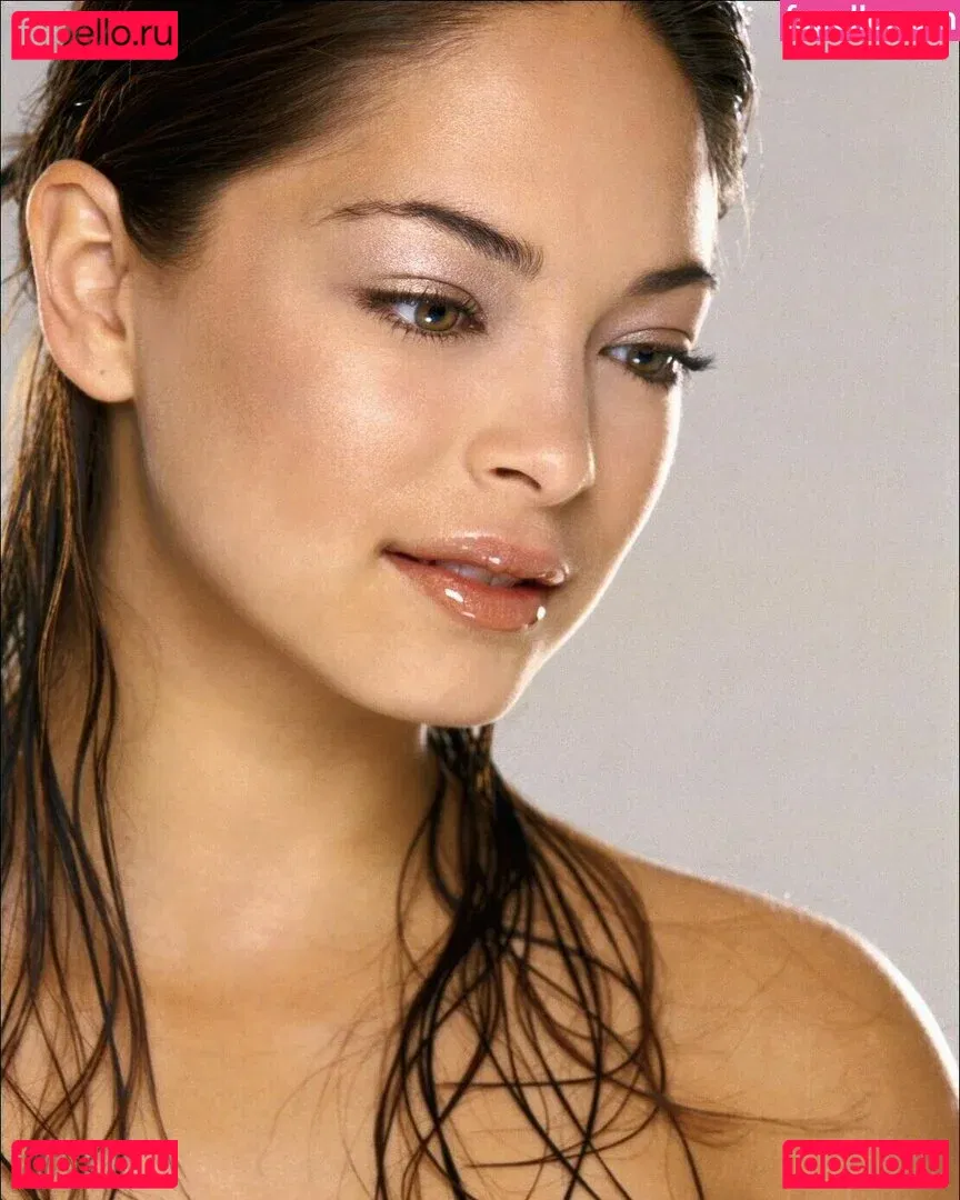 Kristin Kreuk Onlyfans Photo Gallery 