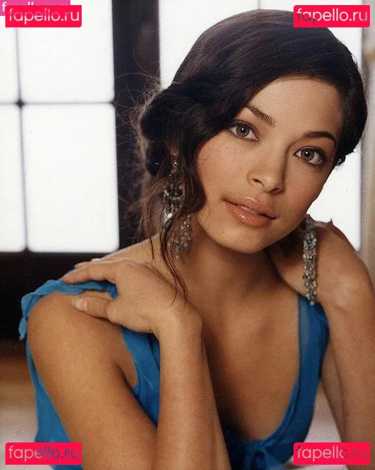 Kristin Kreuk Onlyfans Photo Gallery 