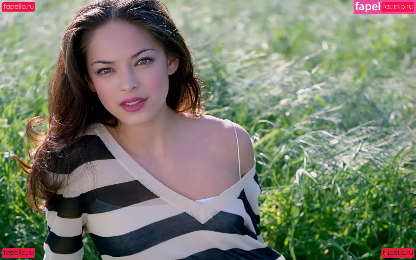 Kristin Kreuk Onlyfans Photo Gallery 