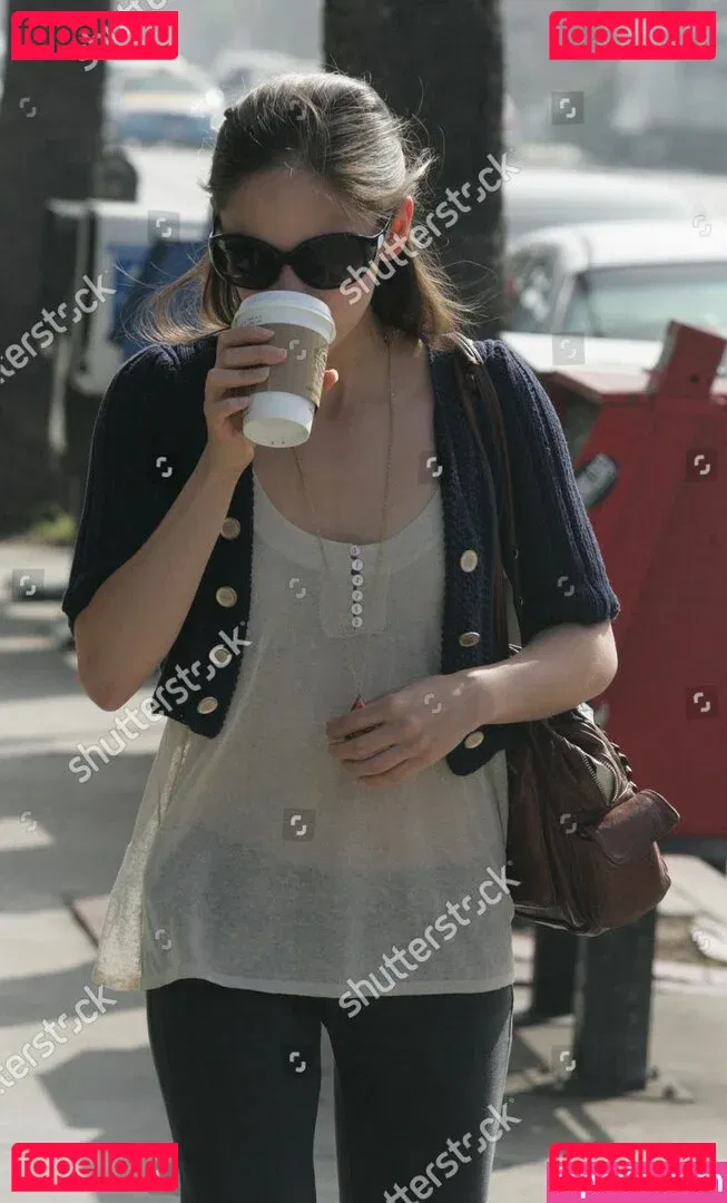 Kristin Kreuk Onlyfans Photo Gallery 