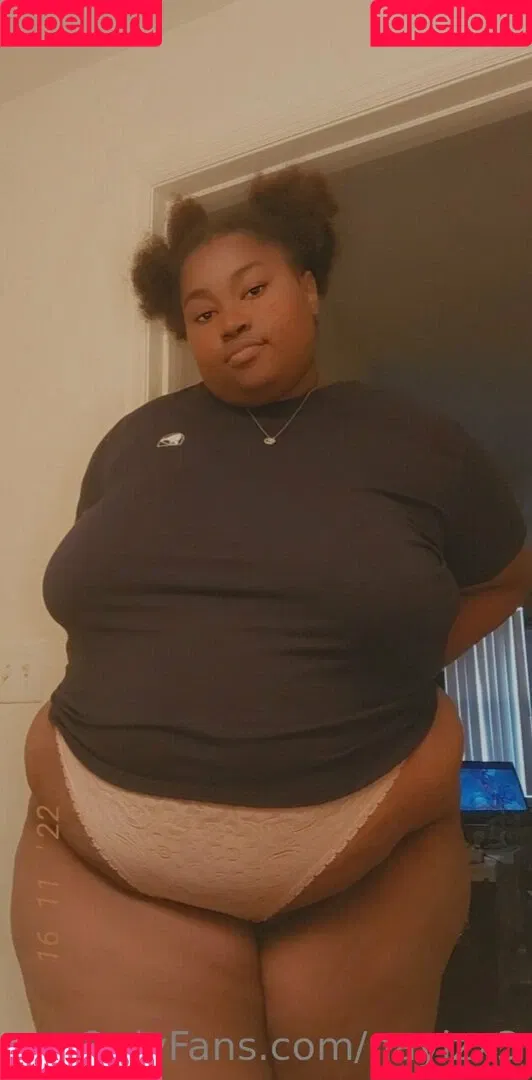 nayizx3 Onlyfans Photo Gallery 