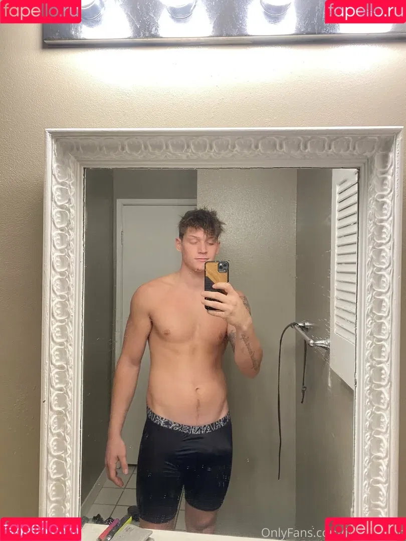 hungodeyfree Onlyfans Photo Gallery 