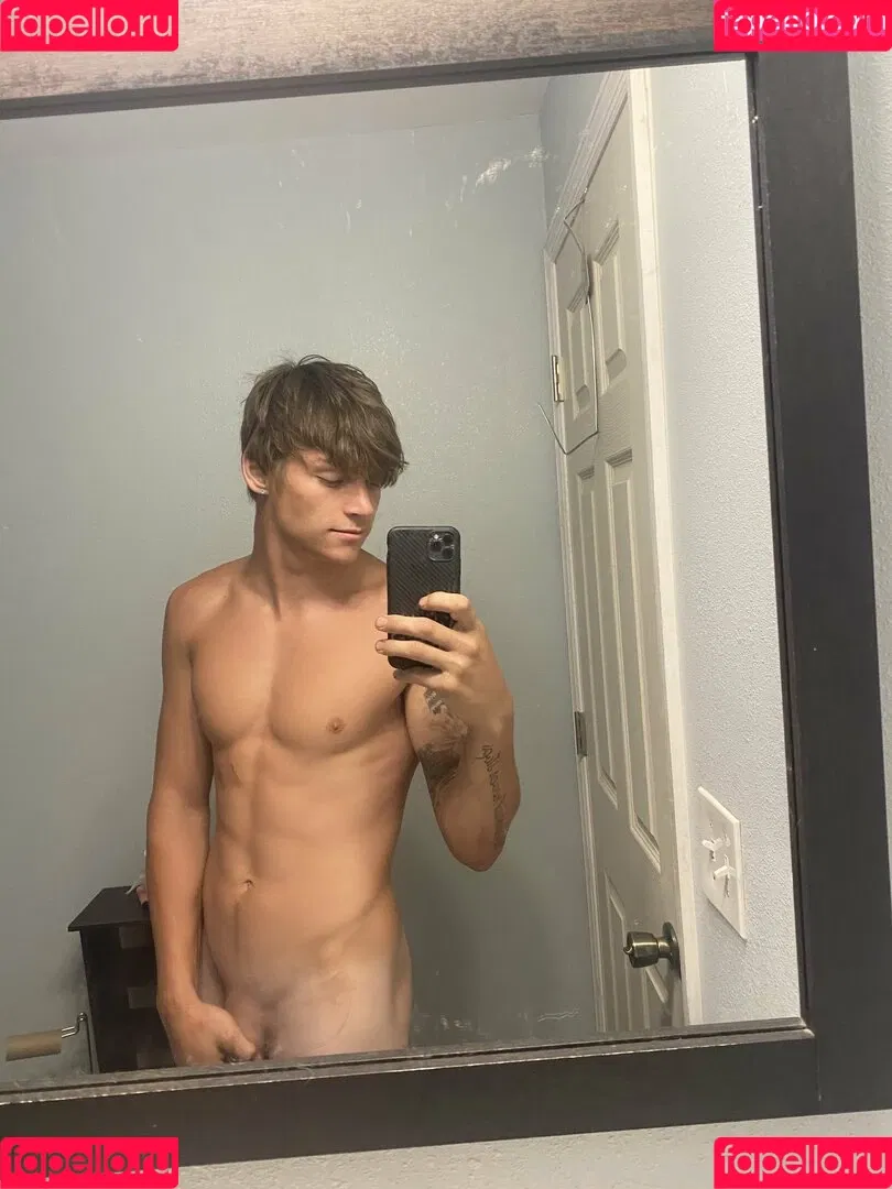 hungodeyfree Onlyfans Photo Gallery 