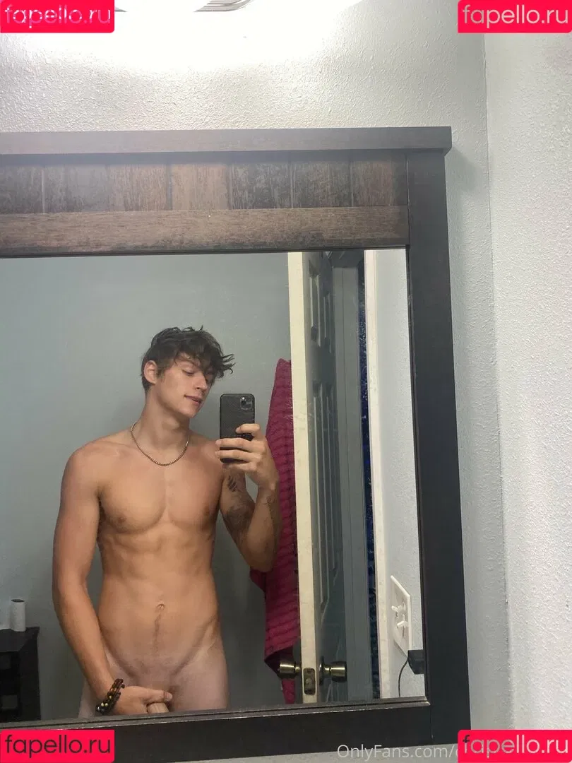 hungodeyfree Onlyfans Photo Gallery 
