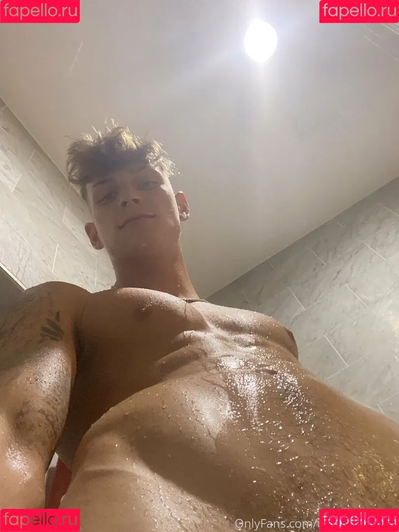 hungodeyfree Onlyfans Photo Gallery 