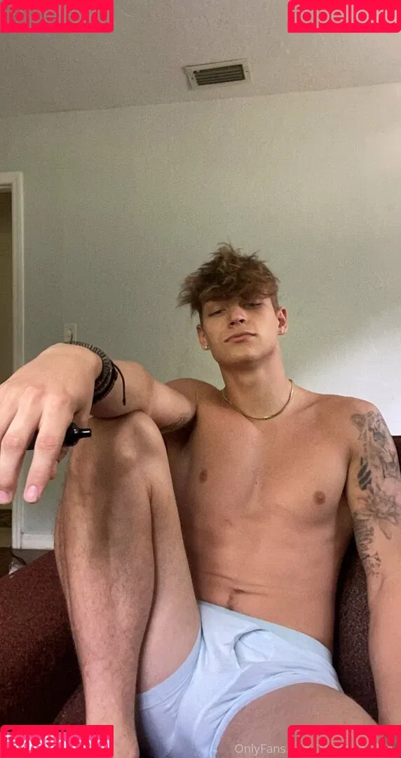 hungodeyfree Onlyfans Photo Gallery 