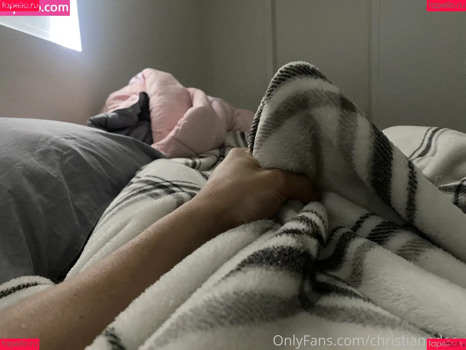 hungodeyfree Onlyfans Photo Gallery 