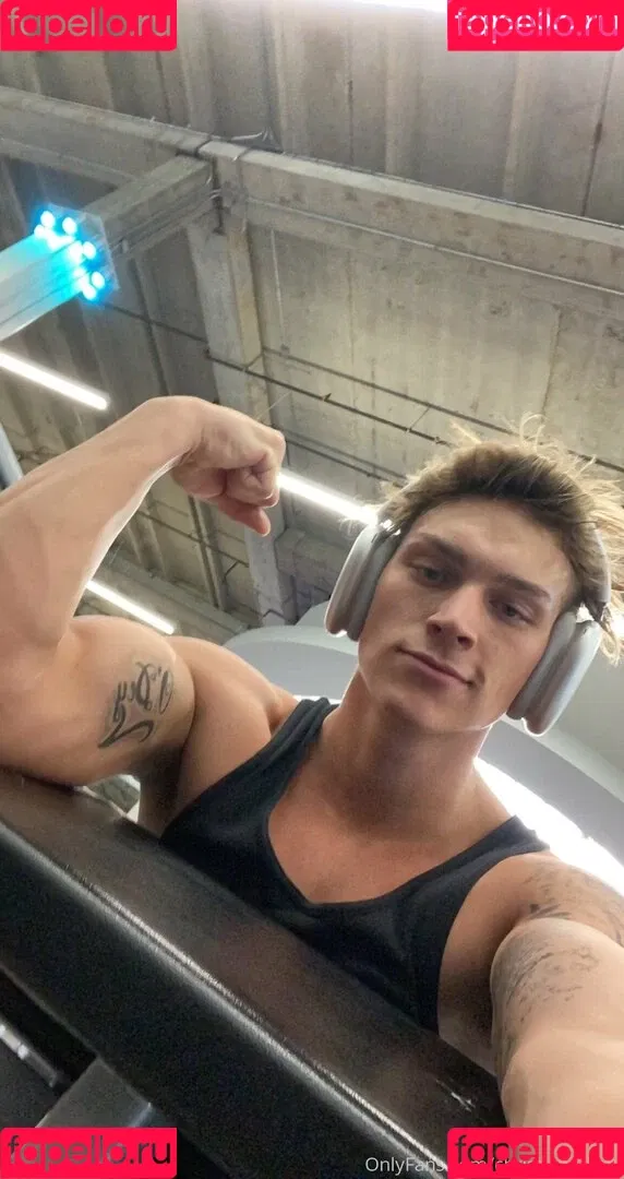 hungodeyfree Onlyfans Photo Gallery 