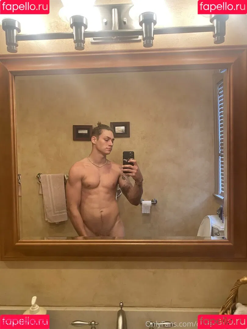 hungodeyfree Onlyfans Photo Gallery 