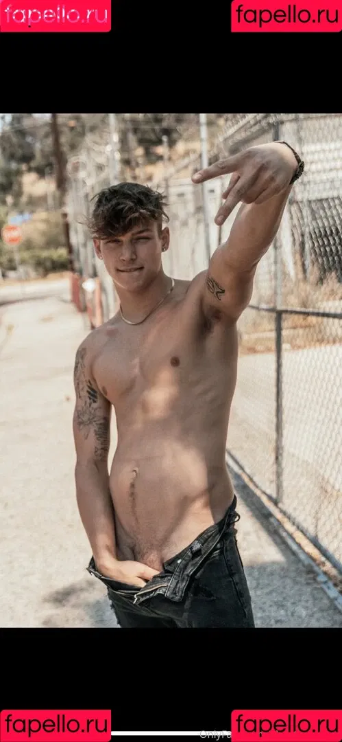 hungodeyfree Onlyfans Photo Gallery 