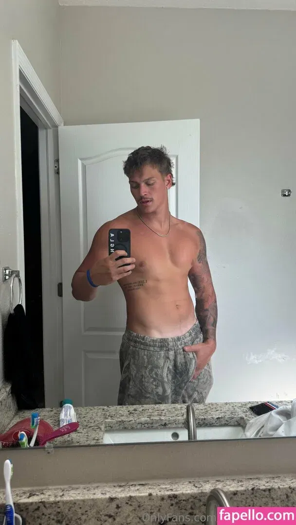 hungodeyfree Onlyfans Photo Gallery 