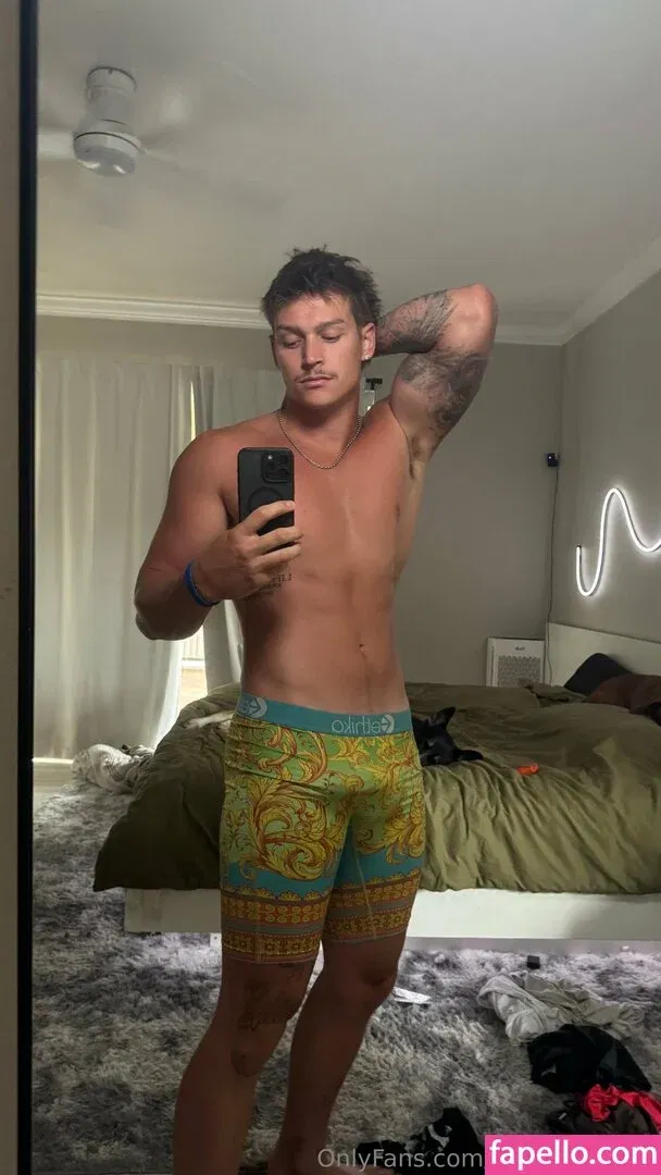 hungodeyfree Onlyfans Photo Gallery 