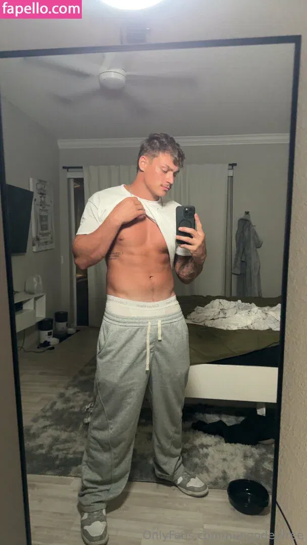 hungodeyfree Onlyfans Photo Gallery 