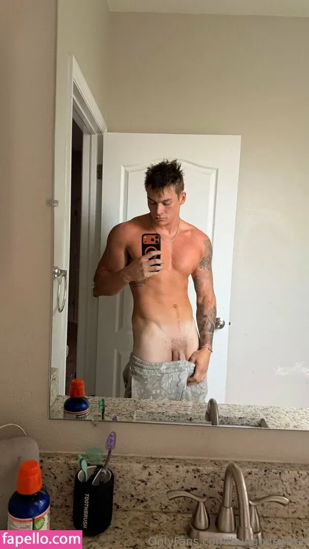 hungodeyfree Onlyfans Photo Gallery 