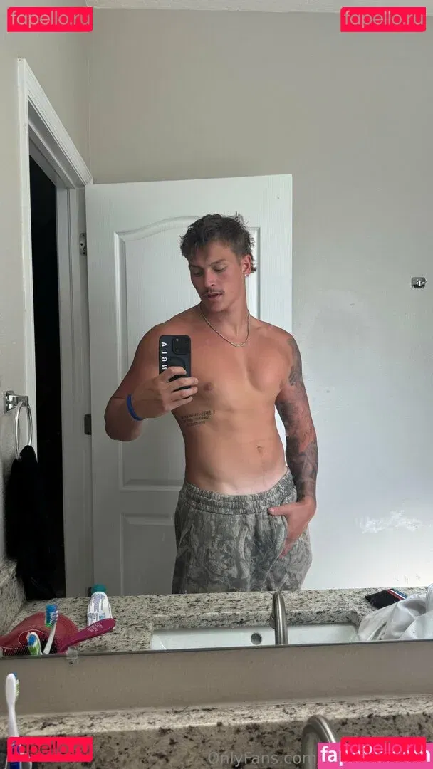 hungodeyfree Onlyfans Photo Gallery 