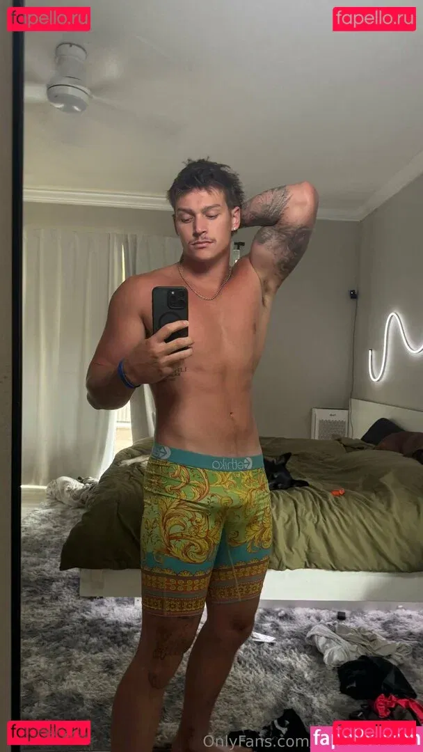 hungodeyfree Onlyfans Photo Gallery 