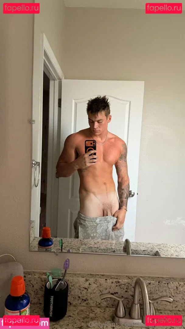 hungodeyfree Onlyfans Photo Gallery 