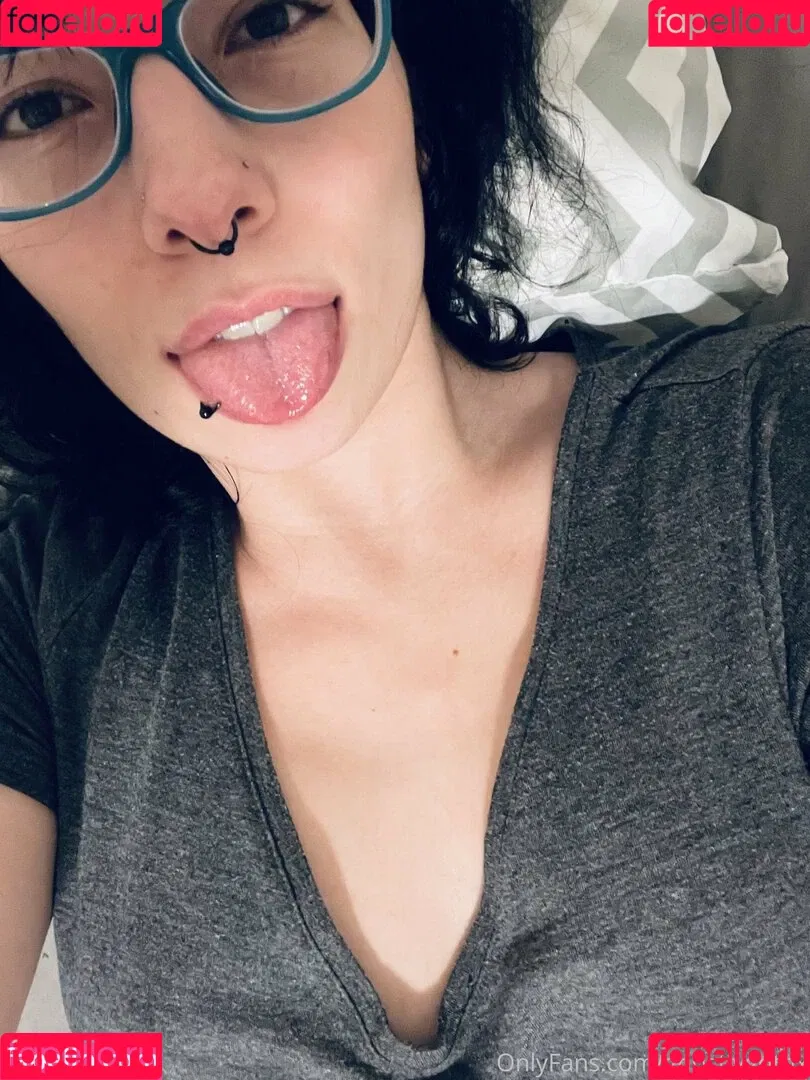 ghostlygothx Onlyfans Photo Gallery 