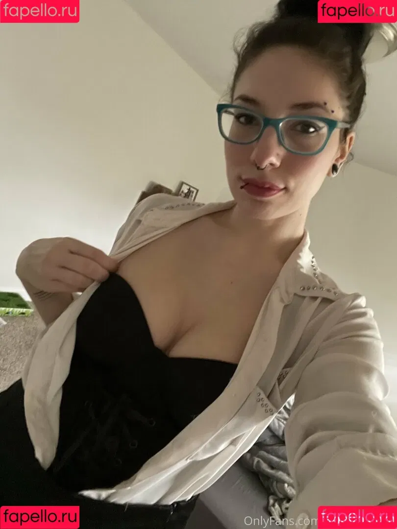 ghostlygothx Onlyfans Photo Gallery 
