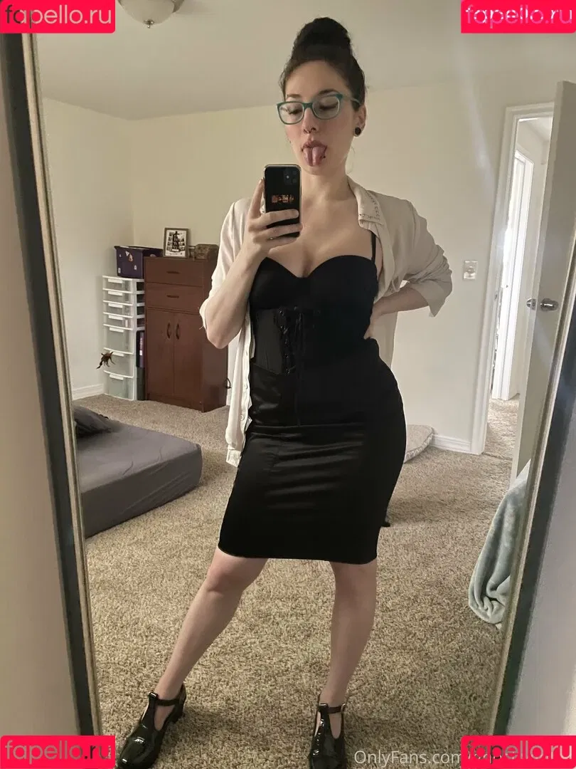 ghostlygothx Onlyfans Photo Gallery 