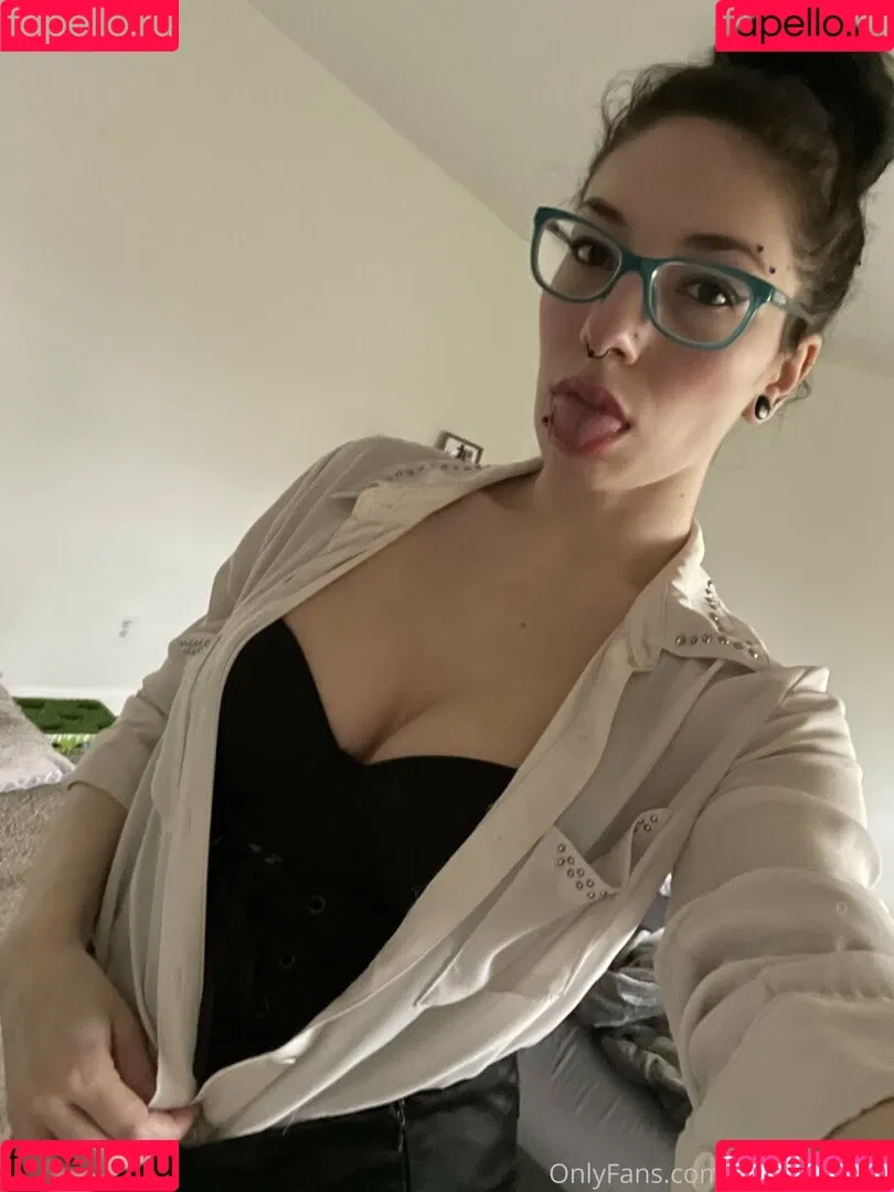 ghostlygothx Onlyfans Photo Gallery 
