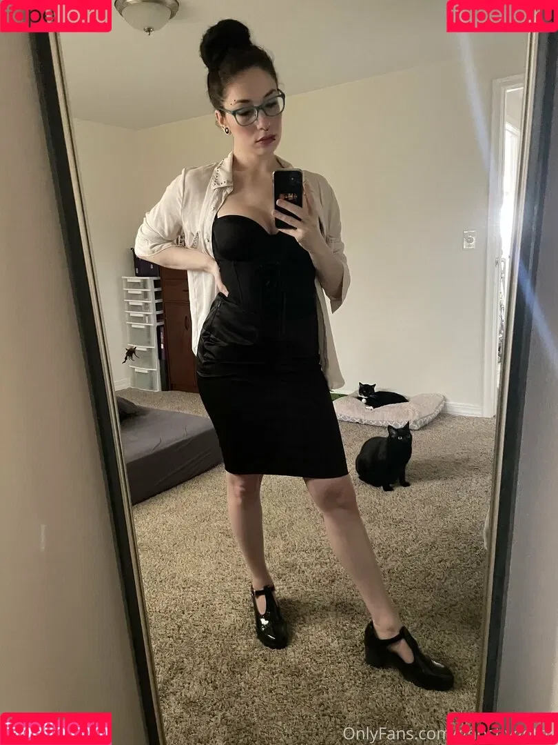 ghostlygothx Onlyfans Photo Gallery 