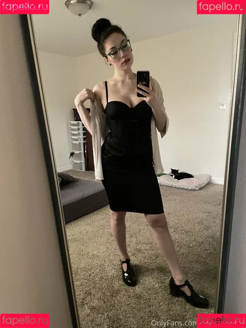 ghostlygothx Onlyfans Photo Gallery 