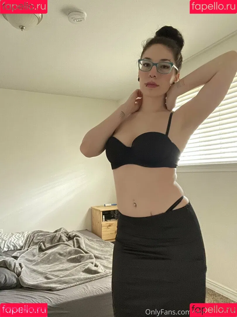 ghostlygothx Onlyfans Photo Gallery 