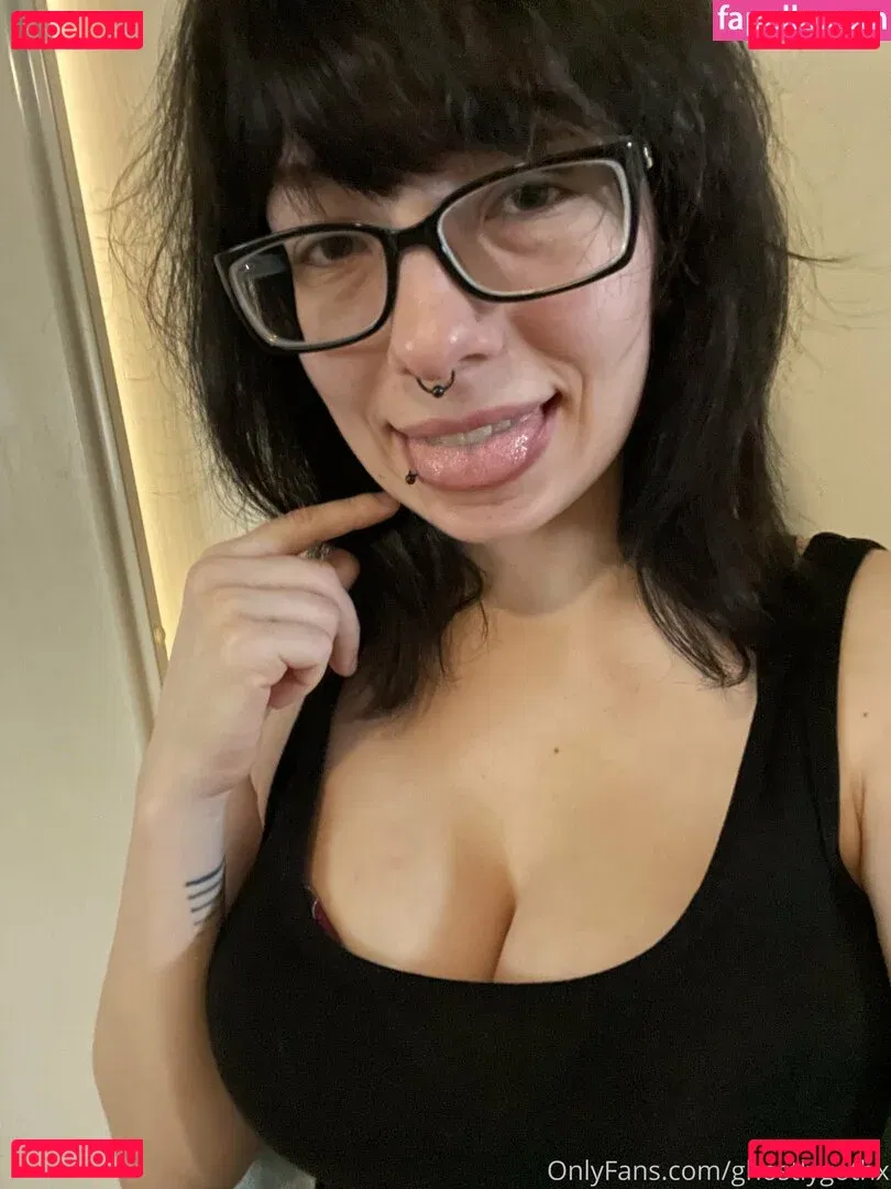 ghostlygothx Onlyfans Photo Gallery 