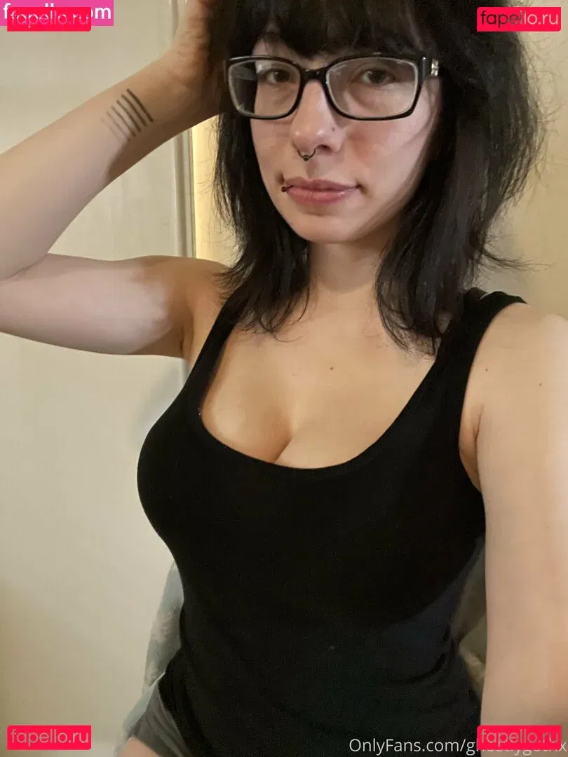 ghostlygothx Onlyfans Photo Gallery 