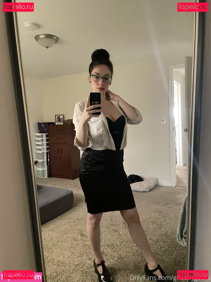 ghostlygothx Onlyfans Photo Gallery 