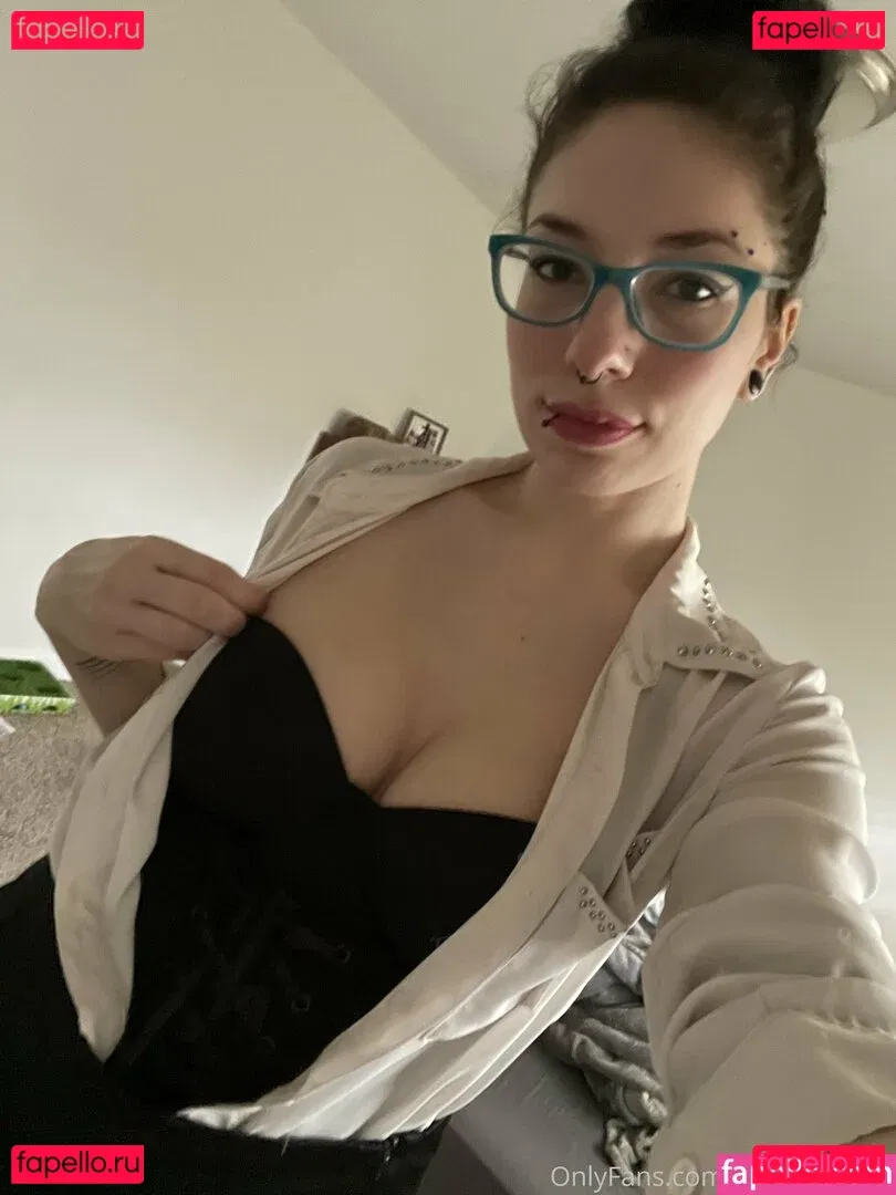 ghostlygothx Onlyfans Photo Gallery 