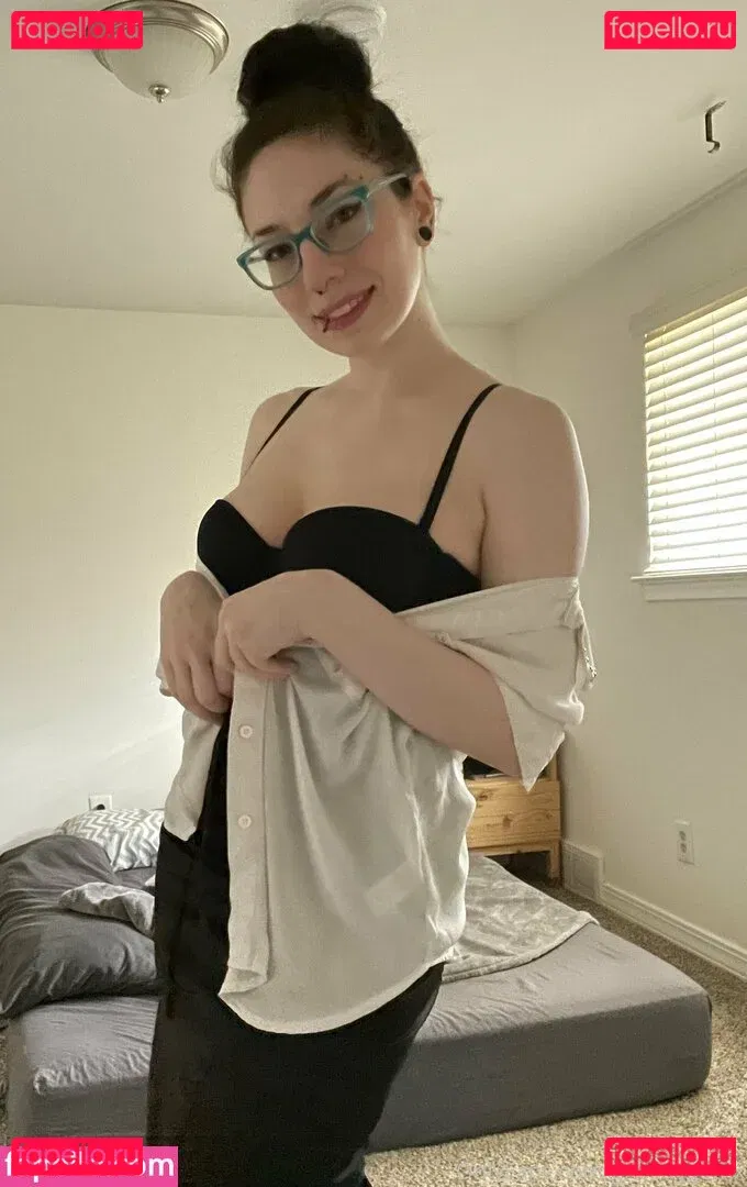 ghostlygothx Onlyfans Photo Gallery 