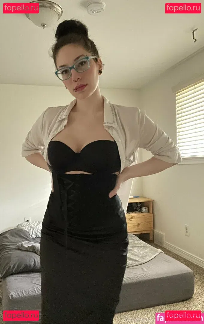 ghostlygothx Onlyfans Photo Gallery 