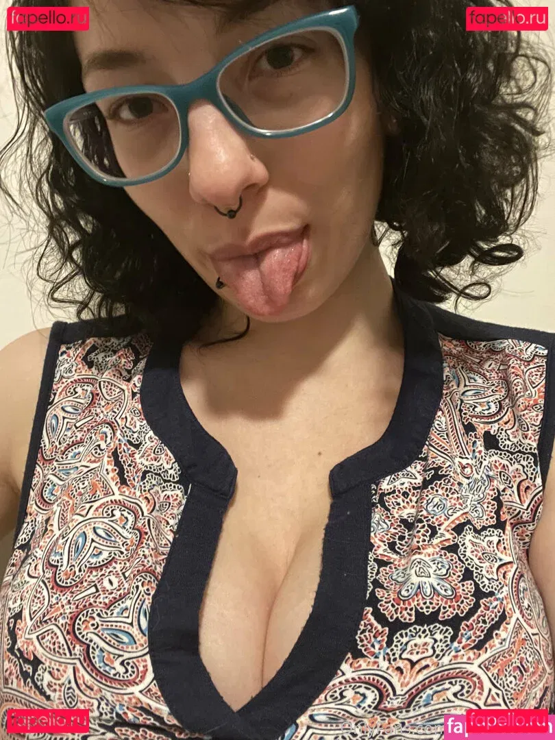 ghostlygothx Onlyfans Photo Gallery 