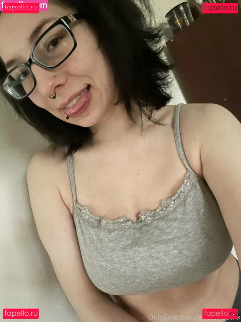 ghostlygothx Onlyfans Photo Gallery 