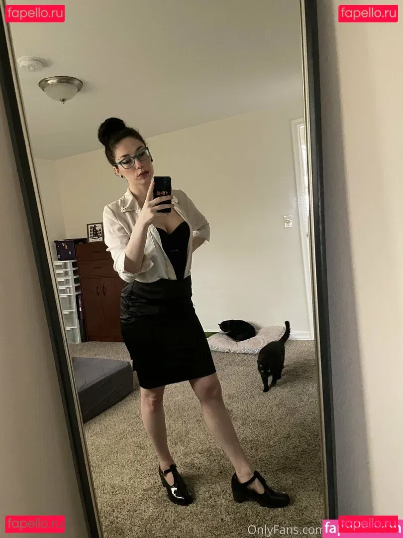 ghostlygothx Onlyfans Photo Gallery 