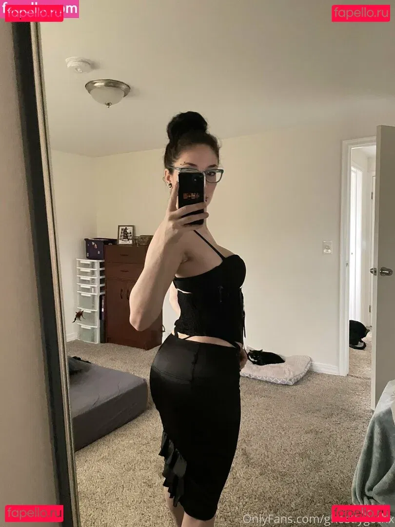 ghostlygothx Onlyfans Photo Gallery 