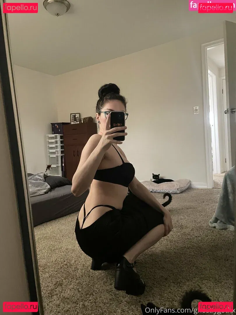 ghostlygothx Onlyfans Photo Gallery 